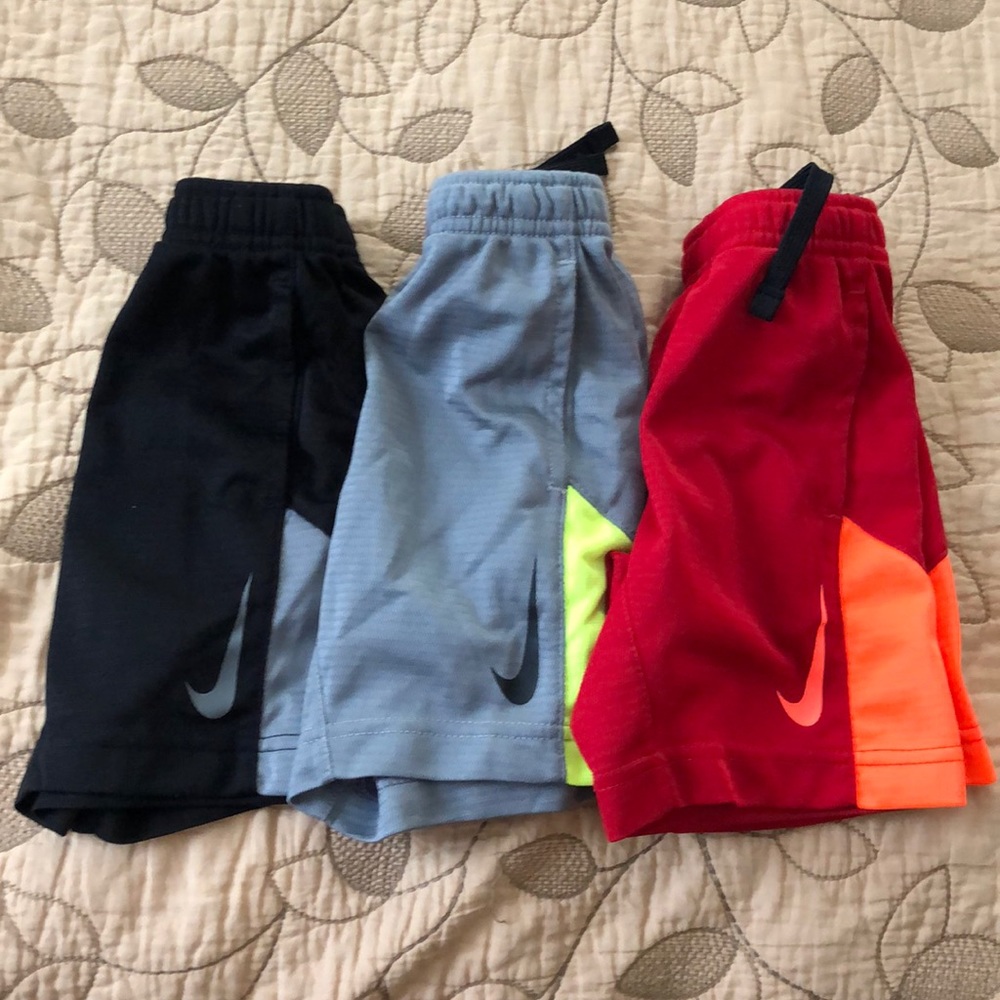 Boy sz 4 XS shorts